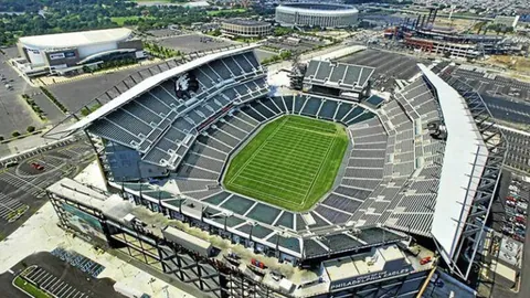 歐聯杯四強首戰：法蘭克福對巴塞1-1握手言和 費蘭立功皮克傷退